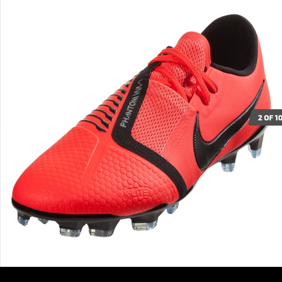 nike phantom venom cleats